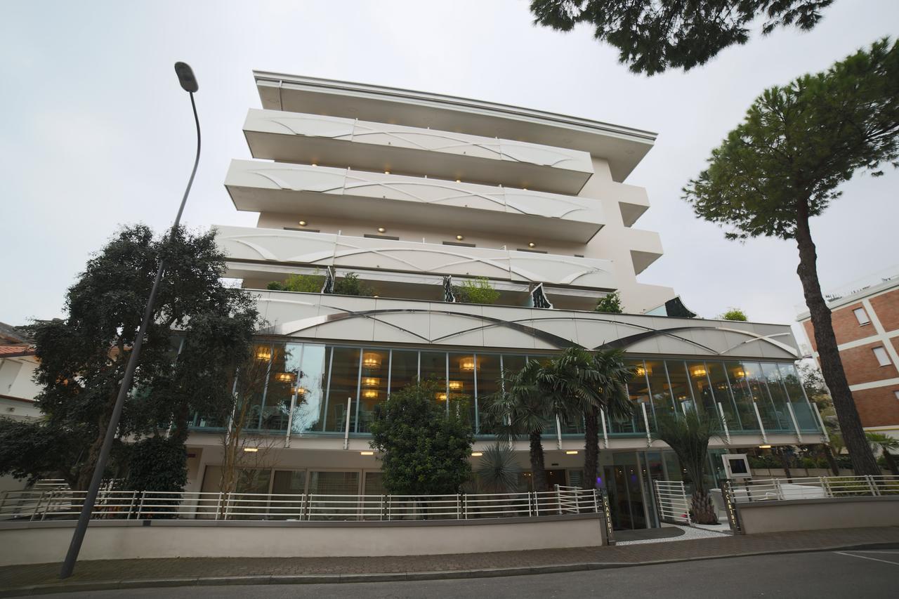 Hotel Caribia Pinarella Cervia Buitenkant foto